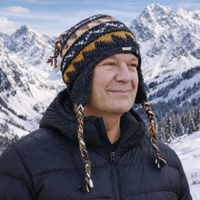 Lade das Bild in den Galerie-Viewer, "Gangapurna" | Ohrenklappen-Beanie: braun