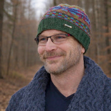 Lade das Bild in den Galerie-Viewer, "Jomsom" | Beanie: oliv-rot-blau