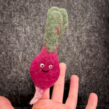 Lade das Bild in den Galerie-Viewer, Fingerpuppe-Gemüse I Radieschen