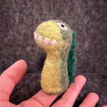 Lade das Bild in den Galerie-Viewer, Fingerpuppe I Dino