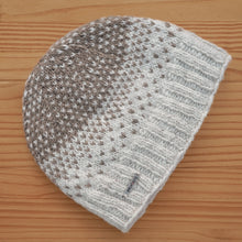 Lade das Bild in den Galerie-Viewer, "Tatopani" | Beanie: naturweiss-greige
