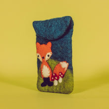 Lade das Bild in den Galerie-Viewer, "Schlaufuchs" | Handyhülle