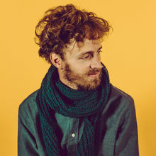 Lade das Bild in den Galerie-Viewer, "Makalu" | Merino Loop: petrol