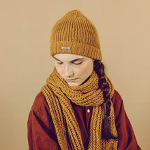 Lade das Bild in den Galerie-Viewer, "Makalu" | Merino Loop: senfgelb