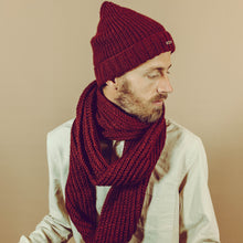 Lade das Bild in den Galerie-Viewer, "Manaslu" | Merino Beanie: weinrot