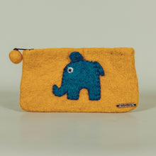 Lade das Bild in den Galerie-Viewer, "Rüsseltier" | Täschchen