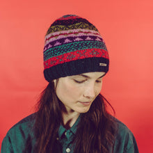 Lade das Bild in den Galerie-Viewer, &quot;Swayambhu&quot; | Beanie
