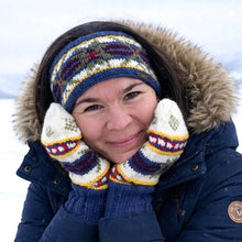 Lade das Bild in den Galerie-Viewer, "Jomson" I Fäustlinge: mintgrün-weiß
