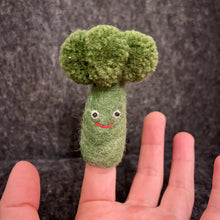 Lade das Bild in den Galerie-Viewer, Fingerpuppe-Gemüse I Brokkoli
