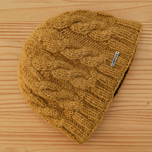Lade das Bild in den Galerie-Viewer, "Phewa" - Beanie: caramel
