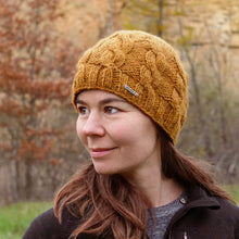 Lade das Bild in den Galerie-Viewer, "Phewa" - Beanie: caramel
