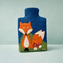 Lade das Bild in den Galerie-Viewer, "Schlaufuchs" | Wärmflaschenhülle
